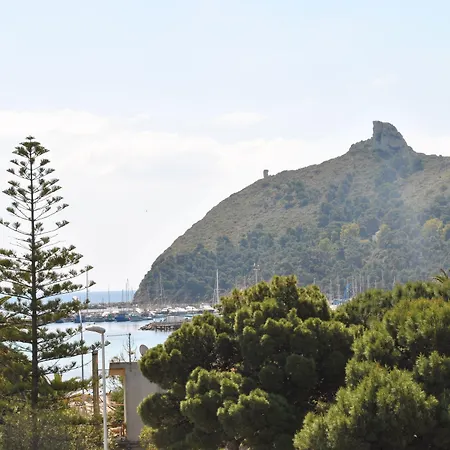 Lewisrooms Domo Penzion 3*