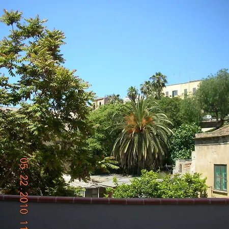 Lewisrooms Domo 3* Cagliari