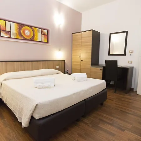 Lewisrooms Domo Konukevi Cagliari