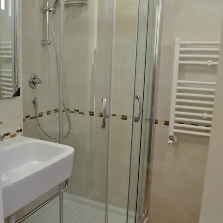 Casa de hóspedes Lewisrooms Domo