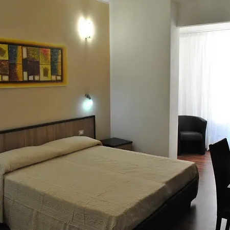 Penzion Lewisrooms Domo Cagliari