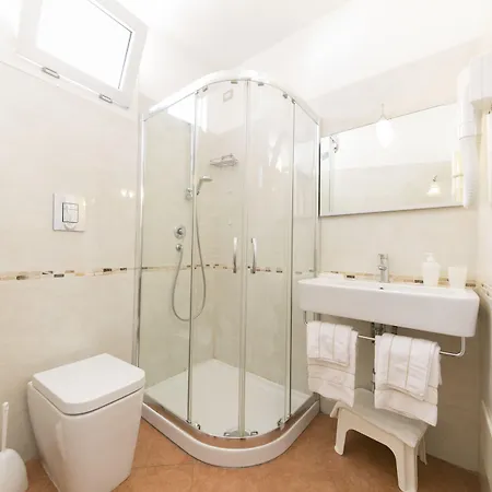 Lewisrooms Domo 4* Κάλιαρι