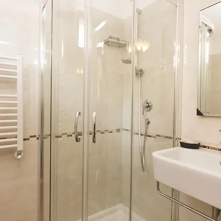Lewisrooms Domo Gasthof Cagliari
